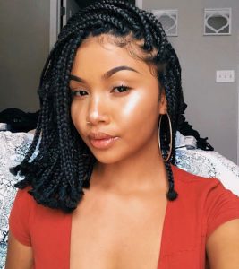 Side-parted knotless box braids 